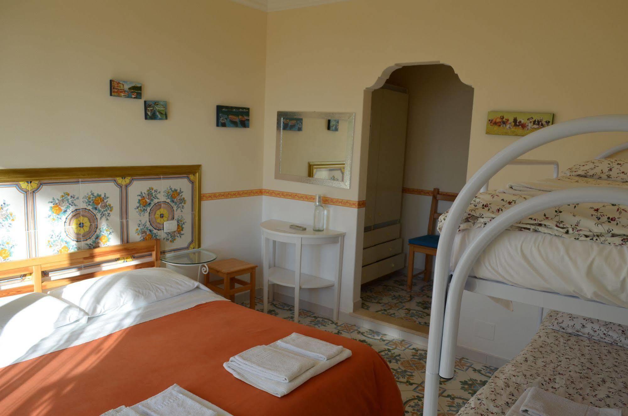 Le Ginestre Di Capri Bb & Holiday House Anacapri  Exterior foto