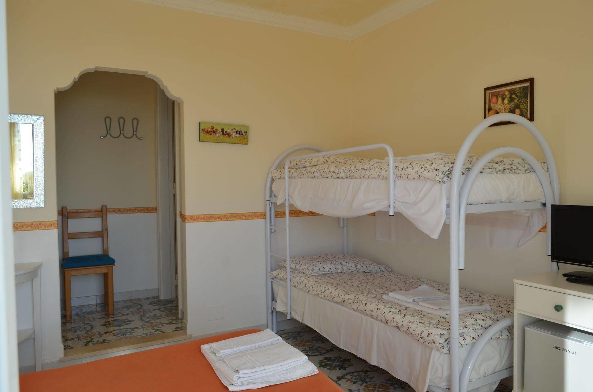 Le Ginestre Di Capri Bb & Holiday House Anacapri  Exterior foto